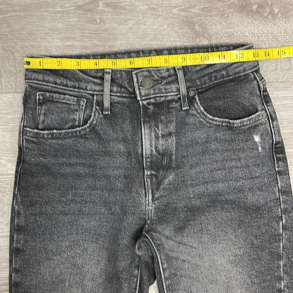 NWOT Levi’s 721 High Rise Skinny Black Wash Denim Jeans Distressed 26 - Picture 8 of 15